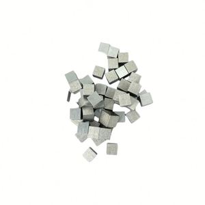 Gránulos de Cromo Metálico Sólido de 1-3 mm para Pistola de Recubrimiento al Vacío, Película Decorativa Negra y Colorida - Product Image 1