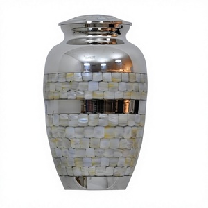 Urne adulte de crémation en laiton argenté nacré pour cendres humaines sac en velours gratuit - Product Image 1