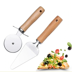 Juego de 2 utensilios para pizza de acero inoxidable con mango de madera, cortador de pizza y espátula triangular para servir, para cocina casera - Product Image 1