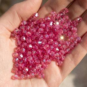 Strass à coudre Premium Rose Clair 4mm Facetté à dos plat, Haute Brillance, Écologique, Durable, Forme Diamant pour Robe de Haute Couture en Verre - Product Image 5