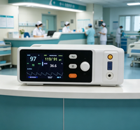 Moniteur patient vétérinaire portable avec indicateurs SPO2, NIBP et de température, équipement essentiel pour les hôpitaux.