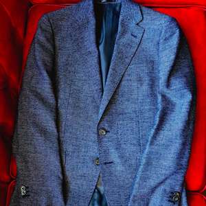 Blazer Azul a Rayas de Pescado para Hombre, Estilo <span class=keywords><strong>Italiano</strong></span>, <span class=keywords><strong>Corte</strong></span> Entallado, Casual de Negocios, Chaqueta Deportiva de Mezcla, Doble Botonadura, Cuello en V, Hecho en EE. UU. - Product Image 1