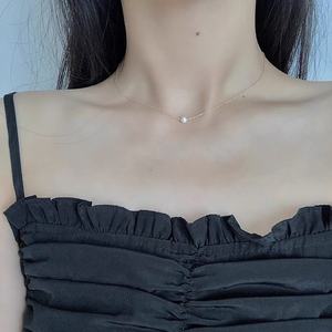 Collier ras du cou en mini-perles exquises de Jian Mei Designs, style simple et polyvalent, ultra-fin - Product Image 2