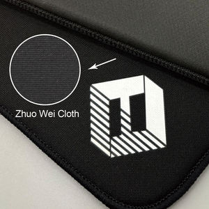 แผ่นรองเมาส์เกมมิ่งขนาด XL ผ้าเนื้อนุ่มพิเศษ ขอบเย็บอย่างดี ฐานโพลียูรีเทน Poron ปลอดสารพิษ พร้อมโลโก้แบบกำหนดเอง - Product Image 4