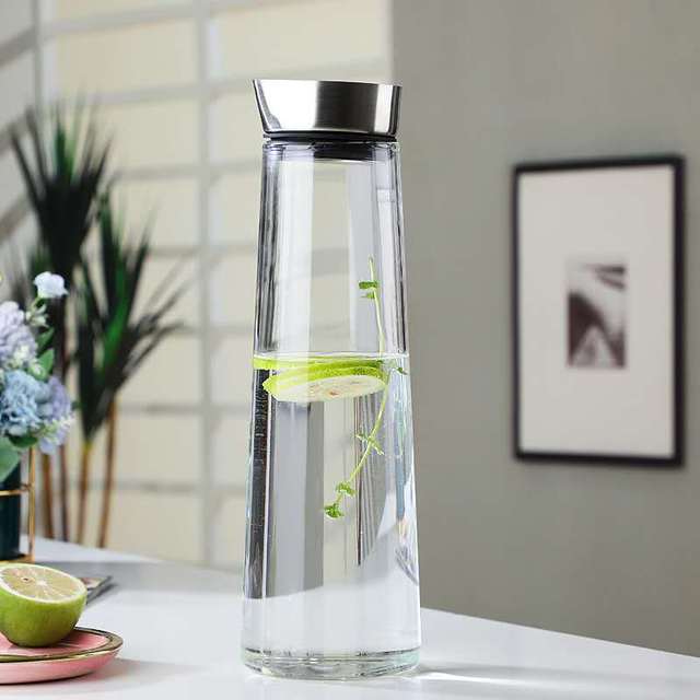 Borosilicate Glass Pitcher With Lid, Water Carafe Jug for Hot/Cold Water Ice Tea and Juice Beverage