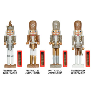 2024 nouvelles décorations de noël 30cm 12 pouces <span class=keywords><strong>grand</strong></span> beau soldat en étain en bois <span class=keywords><strong>casse</strong></span>-<span class=keywords><strong>noisette</strong></span> décoration pour cadeau de noël artisanat exquis - Product Image 1