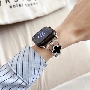 <span class=keywords><strong>Bracelet</strong></span> de <span class=keywords><strong>montre</strong></span> en métal trèfle à quatre feuilles de luxe pour <span class=keywords><strong>Apple</strong></span> <span class=keywords><strong>Watch</strong></span> Series 10 9 <span class=keywords><strong>8</strong></span> SE 45 mm 49 mm 40 mm <span class=keywords><strong>Bracelet</strong></span> pour femme en diamant - Product Image 5
