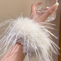 Chouchou pour cheveux extra large pour femmes - Élégant élastique à cheveux avec pompon moelleux, bandeaux de luxe pour l'automne/hiver