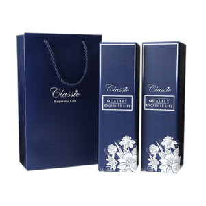 <span class=keywords><strong>En</strong></span> gros De Haute Qualité Logo Personnalisé Papier Cadeau Sacs Avec Poignées <span class=keywords><strong>En</strong></span> Soie <span class=keywords><strong>Pour</strong></span> Vêtements Cadeaux - Product Image 1