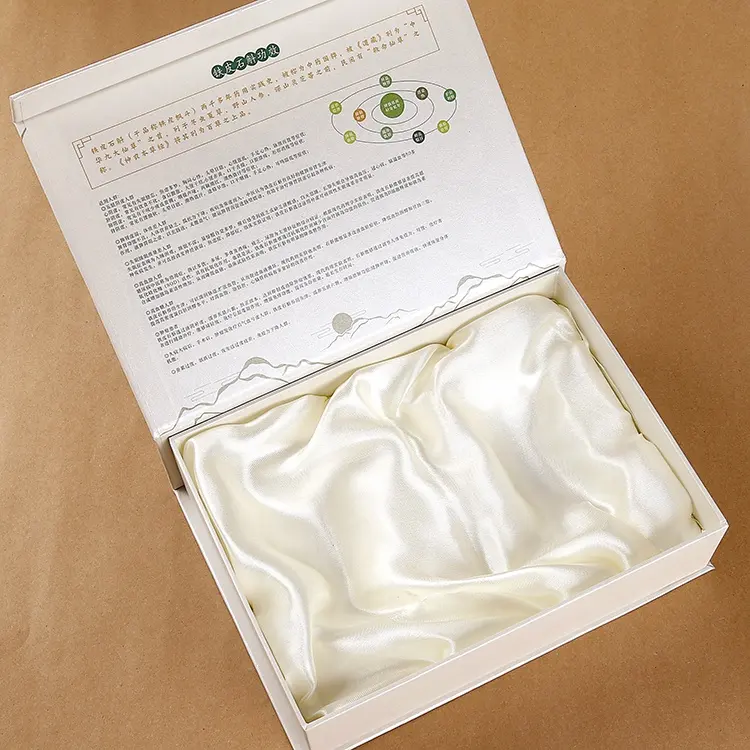 Caja de cartón con revestimiento blanco para ropa, embalaje personalizado de lujo para cosméticos con forro de tela sedosa de alta calidad