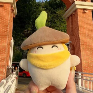 <span class=keywords><strong>Colgante</strong></span> Luoluo Jun, profundo en el huerto de melocotones, tiene un lindo llavero hecho de <span class=keywords><strong>colgante</strong></span> pequeño de felpa de rábano - Product Image 3