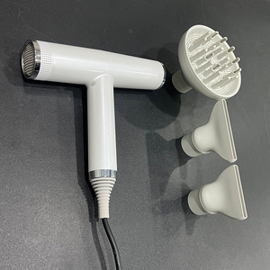 Sèche-cheveux professionnel de salon, nouveau modèle, vente en gros, 110 000 tr/min, design tendance, forme pistolet, haute vitesse, léger, moteur BLDC - Product Image 1