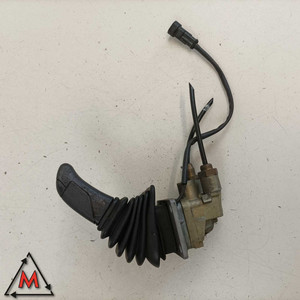 คันเบรกมือ 571192 สำหรับรถบรรทุกสแกนเนีย R164 ปี 2004-10 มือสอง (85777) - Product Image 2