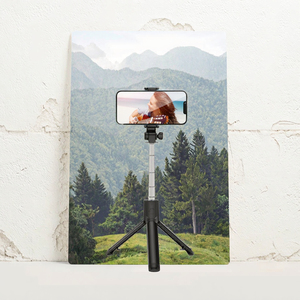 Trépied pliable créatif portable R1S avec télécommande sans fil Bluetooth pour <span class=keywords><strong>selfie</strong></span>, prise de vue horizontale et verticale, idéal pour le streaming en direct - Product Image 4