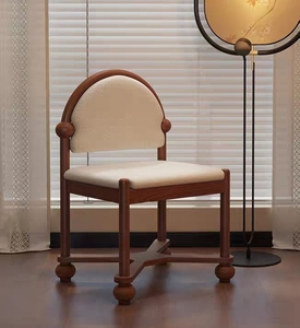 Chaise de salle à manger française en bois, rembourrée en tissu beige, style vintage élégant pour salle à manger, salon - Product Image 2
