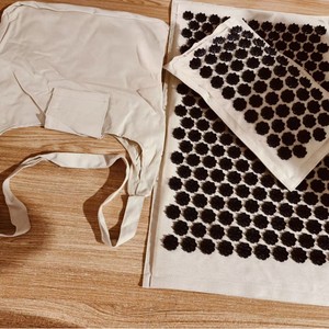 Alfombrilla de Acupresión Terapéutica Profesional, Juego de Alfombrilla de Yoga con Almohada de Semillas de Lino, Alivio del Dolor, Masaje en Casa - Product Image 4