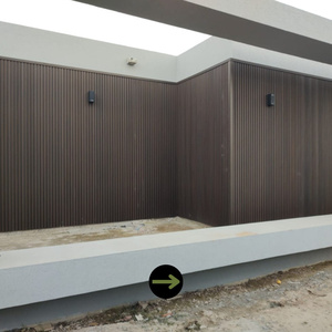 Pannello <span class=keywords><strong>Murale</strong></span> in PVC WPC Resistente all'Acqua con Griglia Antiscivolo Spazzolata a Prezzo Conveniente per Facciate Esterne e Bagni - Product Image 5