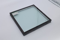 Vitrage isolant sur mesure pour fenêtres de construction publique et vitrines d'exposition avec isolation phonique