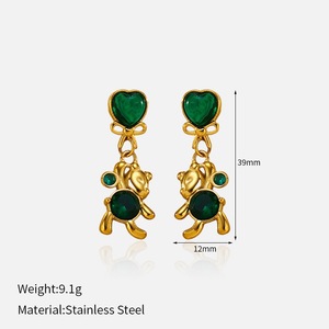 Boucles d'oreilles Huggie classiques en acier inoxydable plaqué or pour femme, motif ours en zircon, pour anniversaire - Romantique, tendance, haut de gamme, luxe - Product Image 2