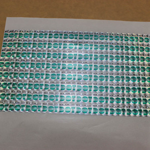 Bester Preis Papier material Druck Klebender Logo-Aufkleber mit Silber folien prägung - Product Image 4