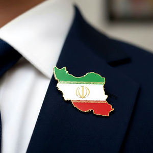 Pin de Solapa Personalizado de Esmalte Tradicional Plateado con Mapa de Irán, León y Sol, Souvenir Nacional Promocional con Serigrafía - Product Image 1