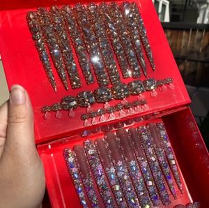 Últimas <span class=keywords><strong>uñas</strong></span> postizas acrílicas de lujo Y2K Spice Girl, <span class=keywords><strong>largas</strong></span>, <span class=keywords><strong>cuadradas</strong></span>, estilo punk, con remaches metálicos franceses y diamantes, hechas a mano, de presión, para regalo. - Product Image 1