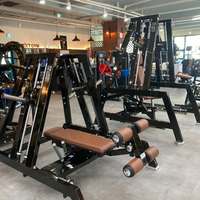 Équipement de fitness commercial : Appareil Smith multifonctionnel à charge par plaques pour usage professionnel