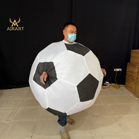 Costume de mascotte gonflable en forme de ballon de football pour défilés de stades, festivals de supporters, et présentations commerciales sportives