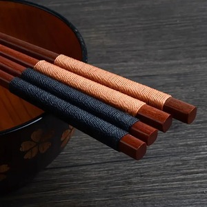 Sumpit bambu Rosewood elegan dan dua desain Japandi sendok anti-selip untuk penggunaan rumah restoran dan pesta - Product Image 6