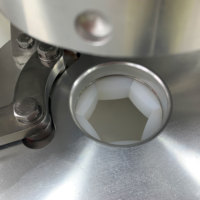 Máquina Encrustadora Automática de Triple Tolva YC-160, Multifuncional para Mochi, Maamoul y Kubba, 220V, Nueva, Certificación CE, Alta Calidad