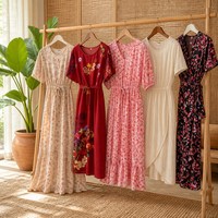 Robe pour femme brodée OEM, détails de broderie faits à la main, robe pour femme avec motif personnalisé disponible