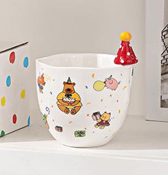 Tasse d'ours en peluche chapeau rouge