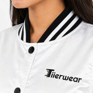 Veste de baseball en satin blanc pour femme Tiierwear, col rayé, boutons pression - Product Image 5