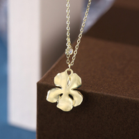 KAAN JEWELRY 925 Sterling Silber Retro Blumen Perlen Zirkon Damen Schlüsselbein-Kette Luxuriöse Zweifarbige Süße Temperamentvolle Halskette