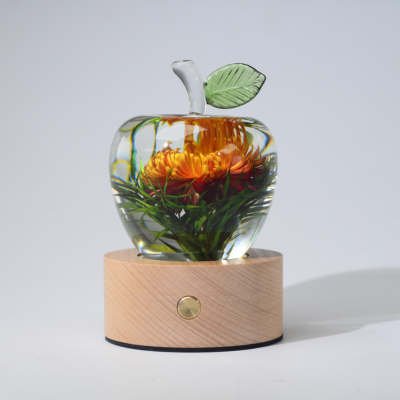 Colorful apple trophy-style 03