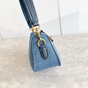 Blue Women's <span class=keywords><strong>Swinger</strong></span> Denim Indigo Crossbody 20 Bolso de hombro de alta calidad Bolso de mano Diseñador de moda para niña Fiesta de compras - Product Image 4