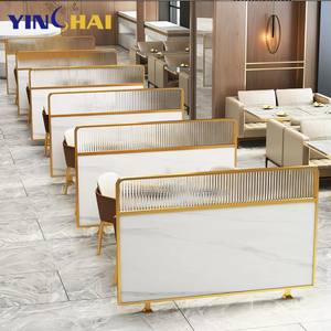 Personalización de fábrica Vidrio dorado y partición de acero inoxidable Divisor de habitación de restaurante con proyecto de decoración de luz Led - Product Image 5