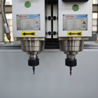 Machine de perçage et de fraisage automatique à profilés en aluminium CNC 3 axes certifiée CE OUWO 3000 mm pour la fabrication de fenêtres et de portes