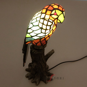 Vintage Nhựa Cơ Sở Châu Âu Sang Trọng Parrot Shape Phòng Ngủ Đèn Bàn Cổ - Product Image 2