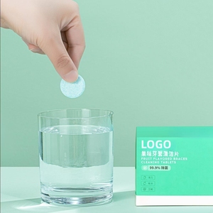 Tamanho de Viagem 30 s Limpeza rápida Certificação Ce Natural Oral Care Boca Night Guard Alinhadores <span class=keywords><strong>Retainer</strong></span> Dentadura Limpeza T