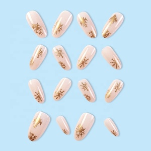 24PCS Presse de <span class=keywords><strong>Noël</strong></span> sur les ongles Flocon de neige en or <span class=keywords><strong>Nail</strong></span> <span class=keywords><strong>Art</strong></span> Boîtes d'emballage courtes en amande Logo personnalisé Artificiel Conseils de couverture complète - Product Image 3