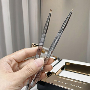 Stylo à Encre Universel de Haute Qualité Style Ancien pour Peinture sur Ongles, Tige Durable en Nylon, Métal, Plastique, Acrylique, Silicone – Idéal pour Salons de Beauté - Product Image 1
