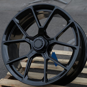 Rueda Forjada Personalizada con Bloqueo Central de 17 18 19 20 21 22 Pulgadas 5x100 5x112 5x115 5x127 5x114.3 5x120 5x130 6x139.7 para Benz VW <span class=keywords><strong>Golf</strong></span> Porsche - Product Image 1