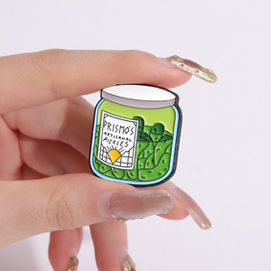 Pin Metálico con Diseño Creativo y Divertido de Pepinillo Encurtido en Tarro de Kimchi de Dibujos Animados, Impresión UV - Product Image 2