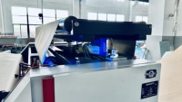 Máquina troqueladora automática de rollo para bolsas de papel, 9000s/h, solución de corte continuo alimentado por banda de 1400mm TYM-1400M
