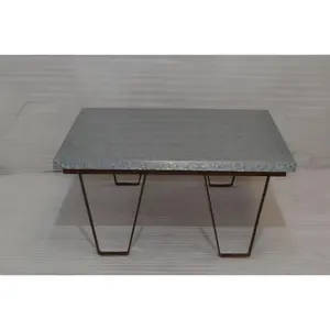 Industrielle Vintage Zink platte rustikale Metallic-Basis Couch tisch.