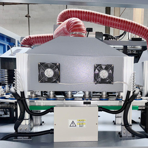 Machine de soufflage servo 2 cavités 2L PET 2200BPH Ruby Infrared 35KW à changement rapide de moule pour eau, jus, huile alimentaire, certifiée CE - Product Image 4