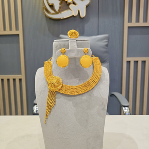 Ensemble collier et boucles d'oreilles en alliage plaqué or 24 carats pour femmes, bijoux de mariage classiques, ensembles de bijoux tendance - Product Image 1