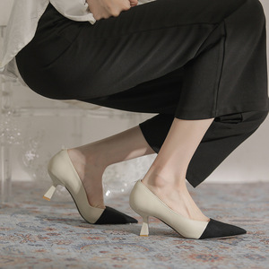 Nouvelles Chaussures Confortables Unisexe à Talon Chat en Cuir de Vachette Creux et Pointu, Style Tendance 2026 - Product Image 6