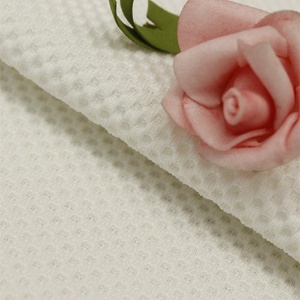Keqiao Factory's New Designer White Spandex Fabric Bullet Texturizado Jacquard Knitting <span class=keywords><strong>Liverpool</strong></span> Rice Karara Grosor súper denso - Product Image 1